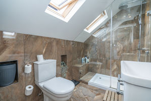Ensuite shower room large - click for photo gallery